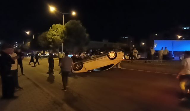 Kahramanmaraş’ta hafif ticari araçla çarpışan otomobil takla attı: 1 ağır yaralı