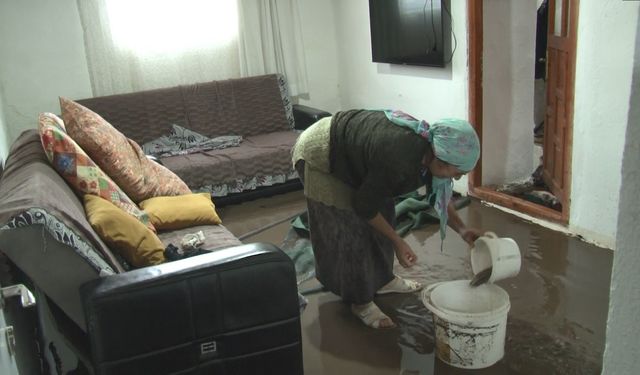 Kars’ta sağanak yağış sele yol açtı: Evler sular altında kaldı