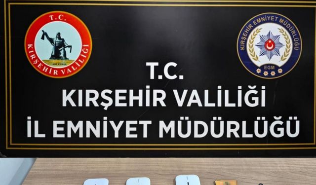 Kırşehir’de ehliyet sınavında kopya düzeneğiyle usulsüzlük yapan 2 zanlı yakalandı