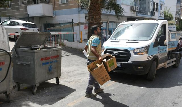 Kuşadası’nda temizlik çalışmaları sürüyor