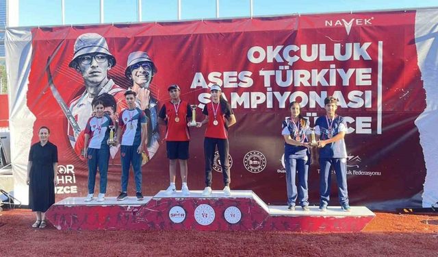 Okçulukta şampiyonlar madalyalarını aldı