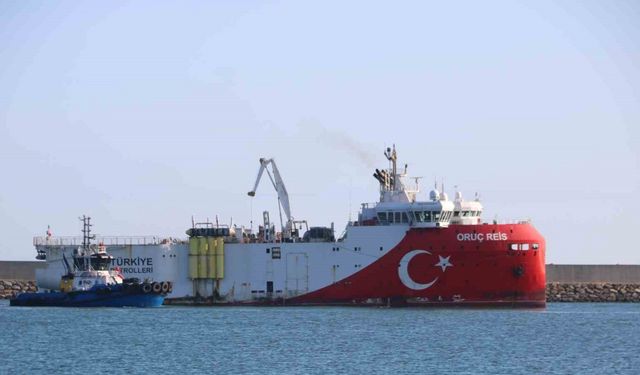 Oruç Reis Sismik Araştırma Gemisi, Filyos Limanı’na demirledi