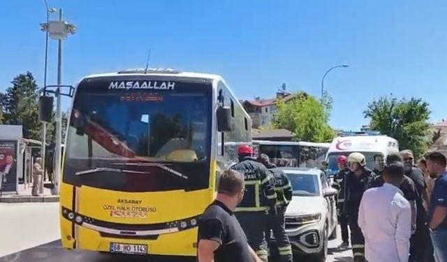 Otomobil, halk otobüsüne çarptı: 1 yaralı