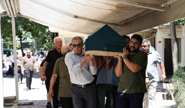 Rize’de meydana gelen uçak kazasında hayatını kaybeden pilot son yolculuğuna uğurlandı