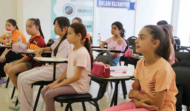 Söke Belediyesi’nin Yaz Okulu’nda bin 200 öğrenci kurslara katılıyor