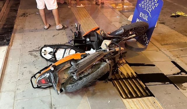 Feci kaza kamerada: Yoldan geçen hemşire dakikalarca kalp masajı yaptı ama kurtarılamadı