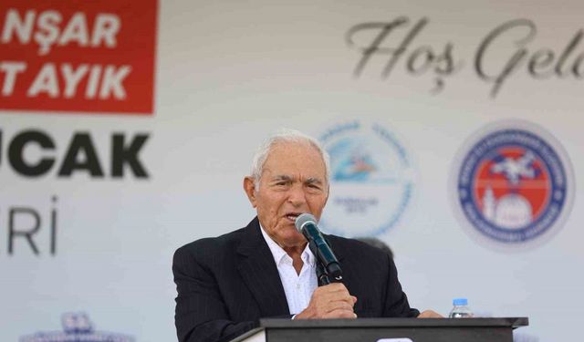 Güreşçiler meydana indi, Karakucak güreşleri başladı
