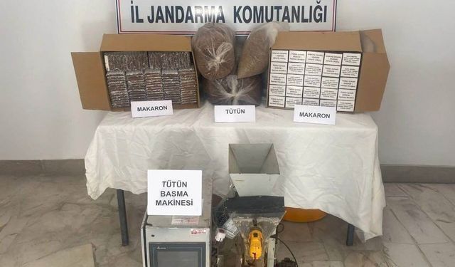 Mersin’de makaron kaçakçılığı yapan 2 şüpheli yakalandı