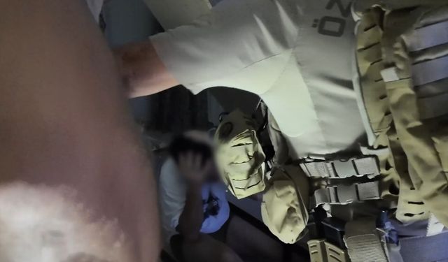Mersin’de özel harekat destekli operasyon: Aranan şahıs bazadan çıktı