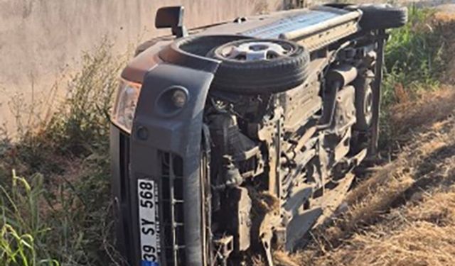 Susurluk’ta trafik kazası: 3 kişi araçta mahsur kaldı