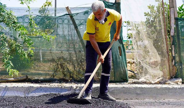 Tarsus’ta 9 mahallede asfalt yama çalışması tamamlandı