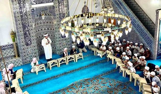 Yaz Kur’an Kursu Kapanış Programı’nda büyük coşku yaşandı