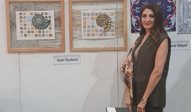 Aynur Başdemir’den Türkiye’de Bir İlk: Muz Lifinden Resim