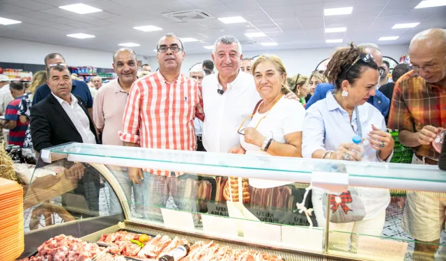 İzmir Güzelbahçe'nin gurur gününde üçüncü Güzmar