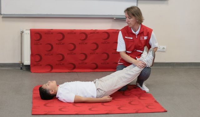 Kızılay’dan okullarda ilk yardım rehberi: "Öğrenciler için güvenli davranış, öğretmenler için doğru müdahale"