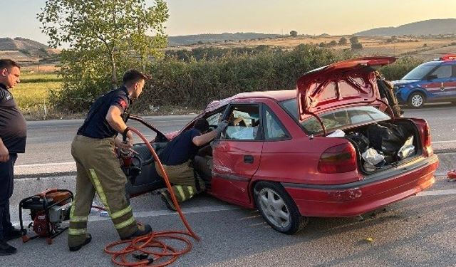 Tek taraflı trafik kazasında 4 kişi yaralandı