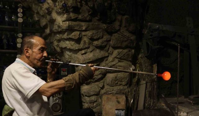 "2016 Dünya El Sanatları Kenti" ünvanlı El Halil’de tarihi atölyeler can çekişiyor