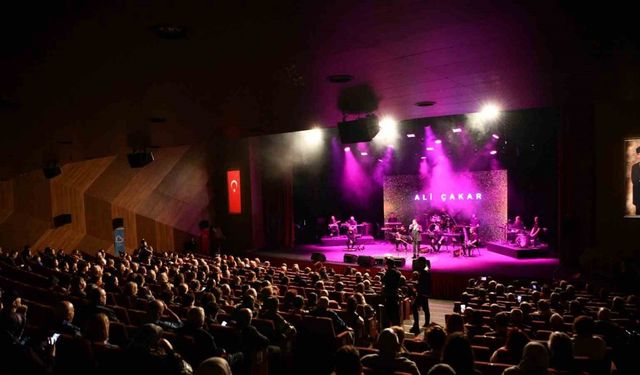 Balıkesirlilerden üç gün süren 10.10 etkinliklerine yoğun ilgi