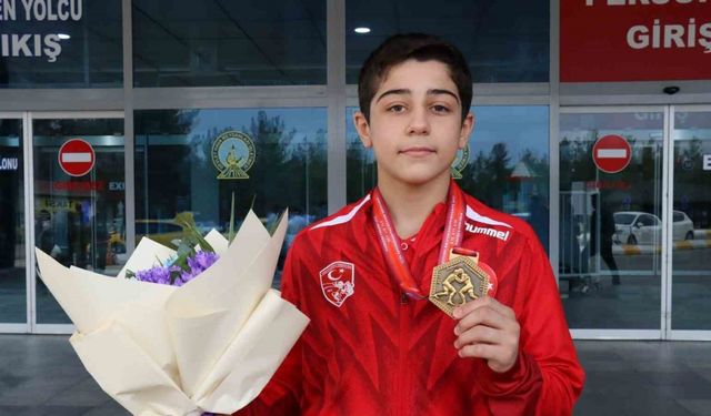 Balkan şampiyonu memleketi Şanlıurfa’da coşkuyla karşılandı