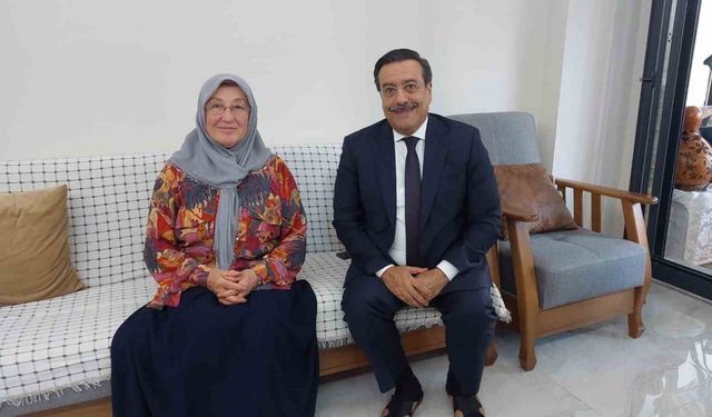 Burhaniye Kaymakamı Atilla, şehit ailesini ziyaret etti