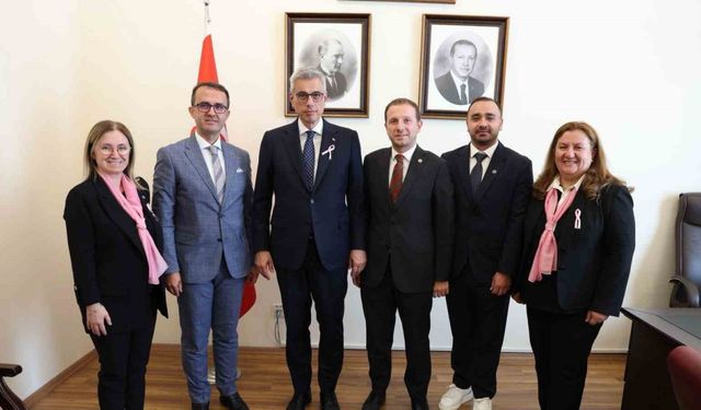 Bursa Kanserle Savaş Derneği’nden Sağlık Bakanı Memişoğlu’na ziyaret