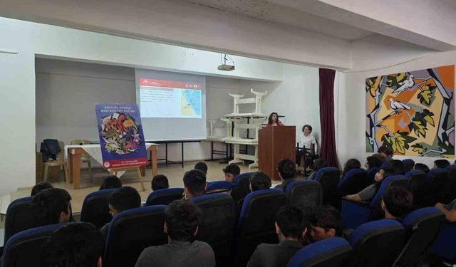 Didim’de öğrencilere su ürünleri ve deniz temizliği anlatıldı