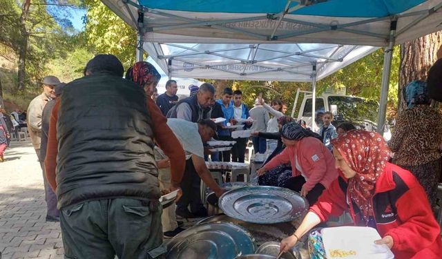 Edremit’in Dereli Mahallesi geleneksel köy hayrı gerçekleştirildi