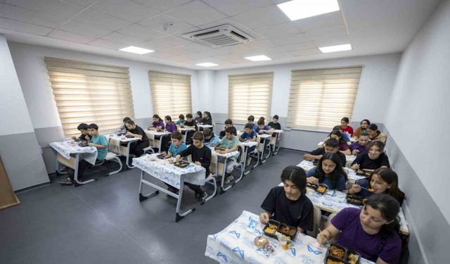 Mersin’de LGS’ye hazırlanan öğrencilere destek