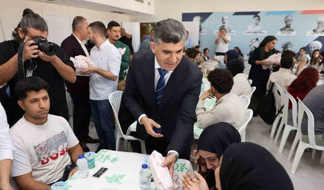 Mersin’de sınava hazırlanan öğrencilere döner sürprizi