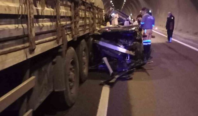 Tünelde trafik kazası: 1 ölü, 4 yaralı