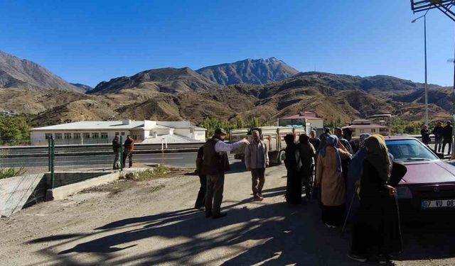 Uzundere’de yol mağduriyeti: 200 metrelik mesafe 3 kilometreye çıktı