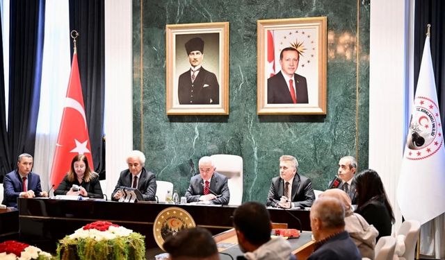 Vali Turan vatandaşların taleplerini dinledi