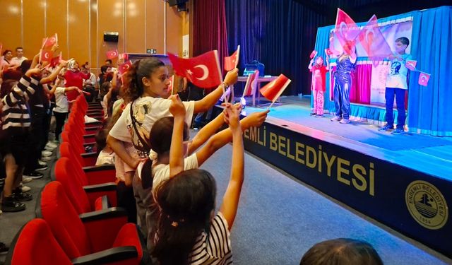 Mersin’de Cumhuriyet Coşkusu: Çocuk Festivali Renkli Görüntülere Sahne Oldu