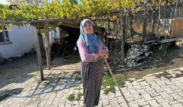 450 yıllık köy hayalet köye dönüştü...Köyde sadece 4 kişi yaşıyor