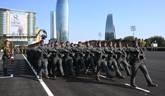 Azerbaycan, Karabağ Zaferi’nin 5. yılını askeri geçit töreniyle kutladı