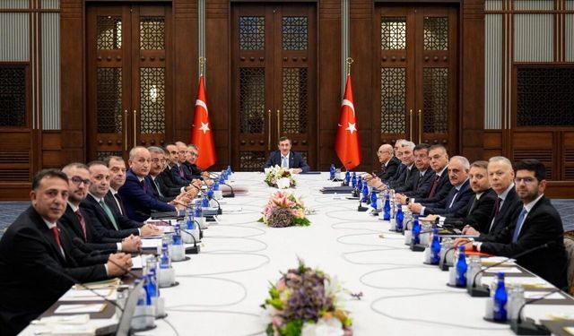 Bakan Işıkhan: 'Sürdürülebilir büyümeyi hedefleyen ekonomi programımızı kararlılıkla uygulamaya devam edeceğiz'