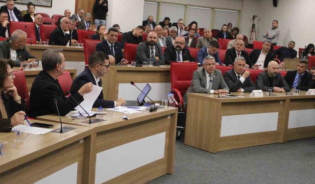 Büyükşehir meclisinde 'sıralama' tartışması