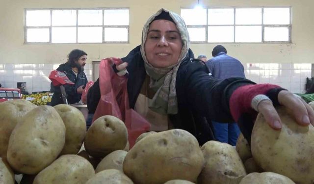 Çocuk gelişimci pazarcı: Amasya pazarının tek kadın esnafı