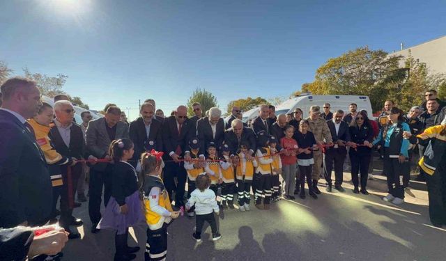 Diyarbakır’da 15 ambulans ve çok sayıda sağlık kuruluşu törenle hizmete alındı