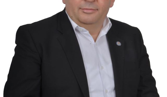 Eğitim Bir Sen Şube Başkanı Kurter, 'Hayat eğitimle, eğitim öğretmenle başarılı olur'