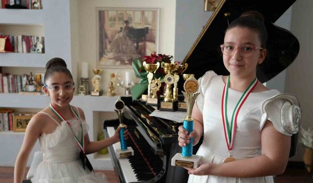Gaziantep’te minik piyanistler dünya şampiyonu oldu