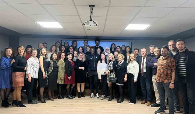 Kocaelispor'dan öğretmenler günü sürprizi