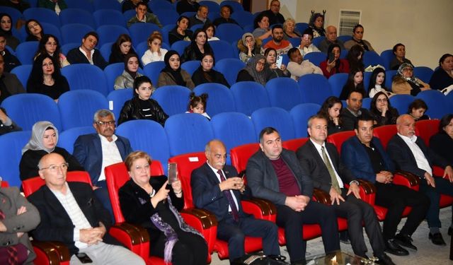 Osmaniye'de Eğitimci-Yazar ve Sanatçı Mehmet Erkoçak saygı gecesi