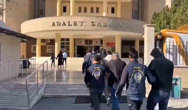 Şanlıurfa merkezli dolandırıcılık operasyonu: 5 tutuklama
