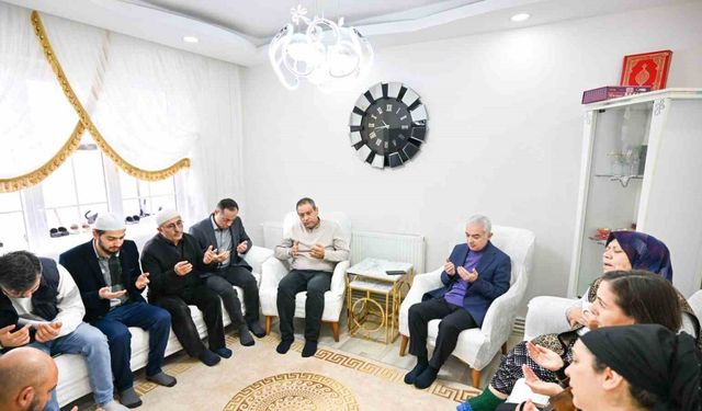 Vali Turan ve Kaymakam Yıldız Rümeysa Sanpur’un ailesine taziyede bulundu