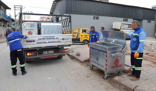 Akdeniz Belediyesi yeni çöp konteynerini mahallelere yerleştiriyor