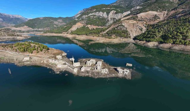 11 Yıl Sonra Baraj Altındaki Köyler Yeniden Ortaya Çıktı!