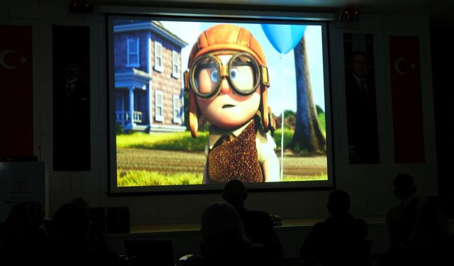 65 Yaş Üstü Hastalar İçin Duygu Dolu Sinema Günü: “Yukarı Bak” Birlikte İzlendi