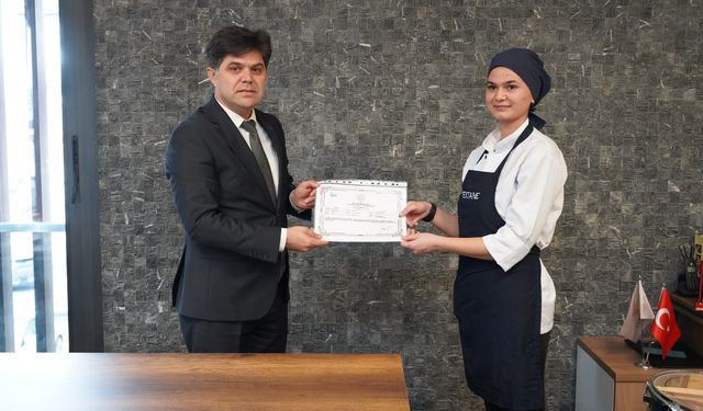 Mesleki Eğitimde Kamu–Özel İş Birliği: Hamurkâr Kursu Tamamlandı