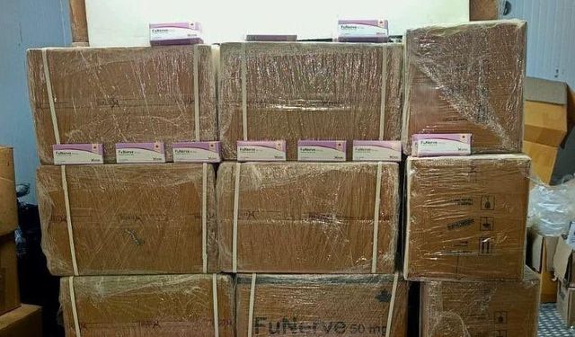 Mersin Limanı'nda 280 bin sentetik hap ele geçirildi